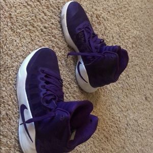 Womens basketball shoes